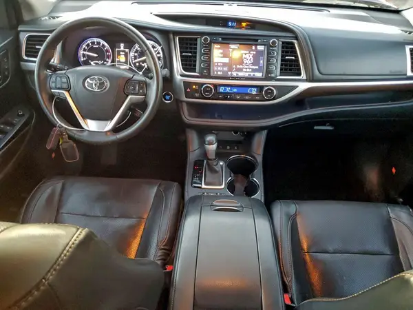 5TDDKRFH2GS245192 2016 TOYOTA HIGHLANDER - Image 8