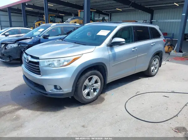 5TDDKRFH2GS248464 2016 TOYOTA HIGHLANDER - Image 2