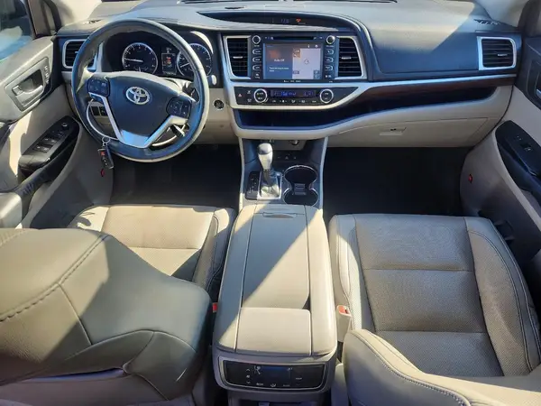5TDDKRFH2GS257813 2016 TOYOTA HIGHLANDER - Image 8