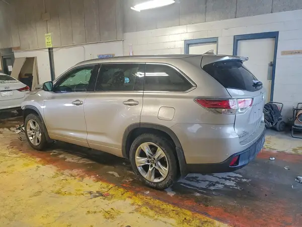 5TDDKRFH2GS291380 2016 TOYOTA HIGHLANDER - Image 2