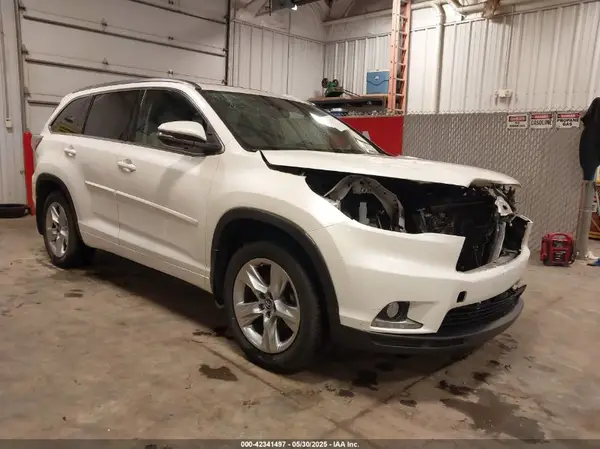 5TDDKRFH2GS292674 2016 TOYOTA HIGHLANDER - Image 1