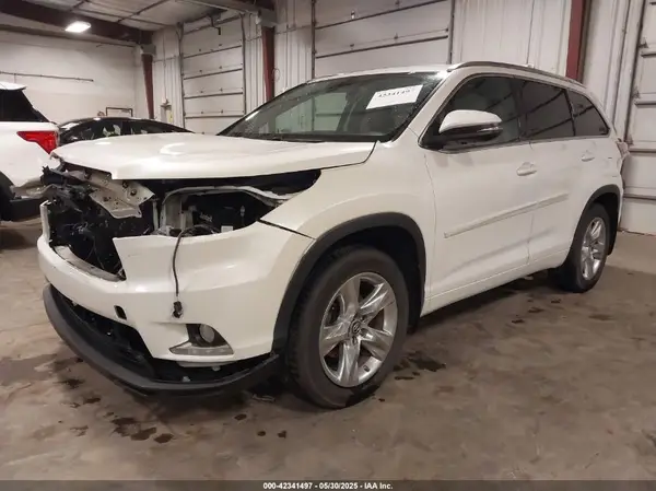 5TDDKRFH2GS292674 2016 TOYOTA HIGHLANDER - Image 2