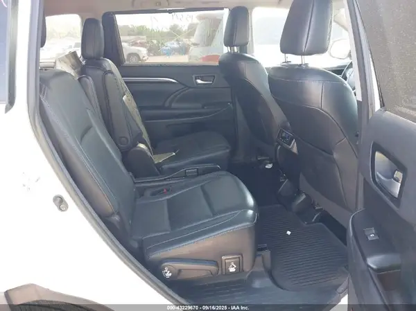 5TDDKRFH2GS302149 2016 TOYOTA HIGHLANDER - Image 8