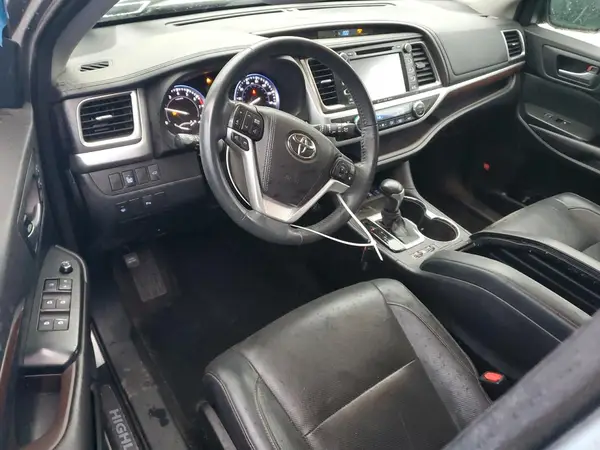 5TDDKRFH2GS302314 2016 TOYOTA HIGHLANDER - Image 8