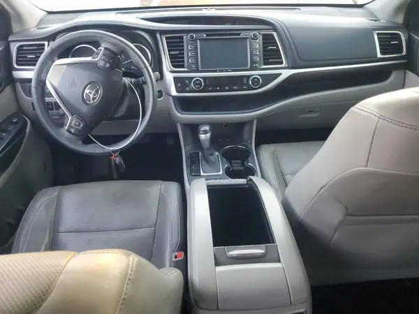 5TDDKRFH2GS315533 2016 TOYOTA HIGHLANDER - Image 8
