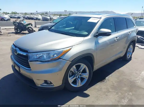 5TDDKRFH2GS323437 2016 TOYOTA HIGHLANDER - Image 2