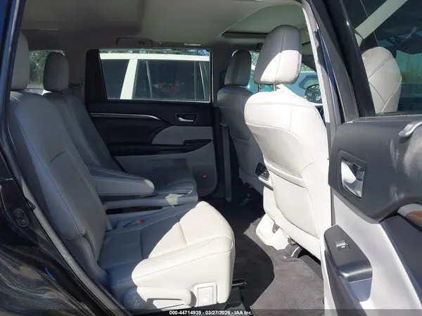 5TDDKRFH2GS328637 2016 TOYOTA HIGHLANDER - Image 8