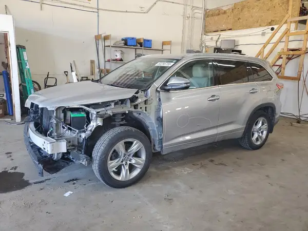 5TDDKRFH2GS334860 2016 TOYOTA HIGHLANDER - Image 1
