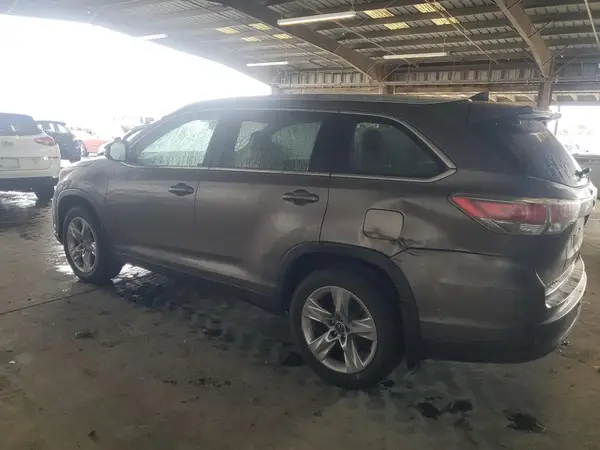 5TDDKRFH2GS341551 2016 TOYOTA HIGHLANDER - Image 2