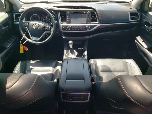 5TDDKRFH3GS246979 2016 TOYOTA HIGHLANDER - Image 8