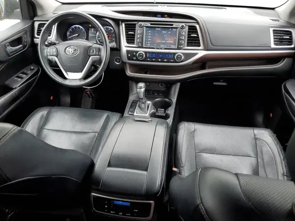 5TDDKRFH3GS260350 2016 TOYOTA HIGHLANDER - Image 8