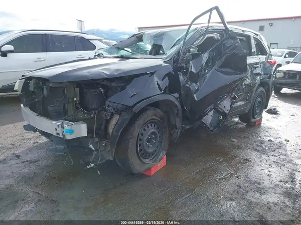 5TDDKRFH3GS275267 2016 TOYOTA HIGHLANDER - Image 2