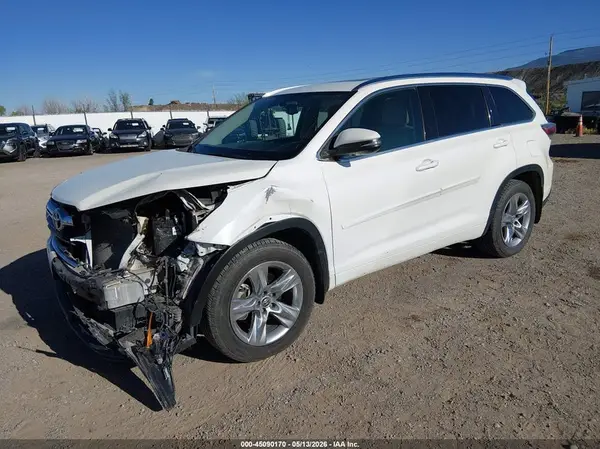 5TDDKRFH3GS279478 2016 TOYOTA HIGHLANDER - Image 2