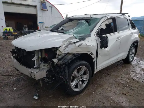 5TDDKRFH3GS285507 2016 TOYOTA HIGHLANDER - Image 2
