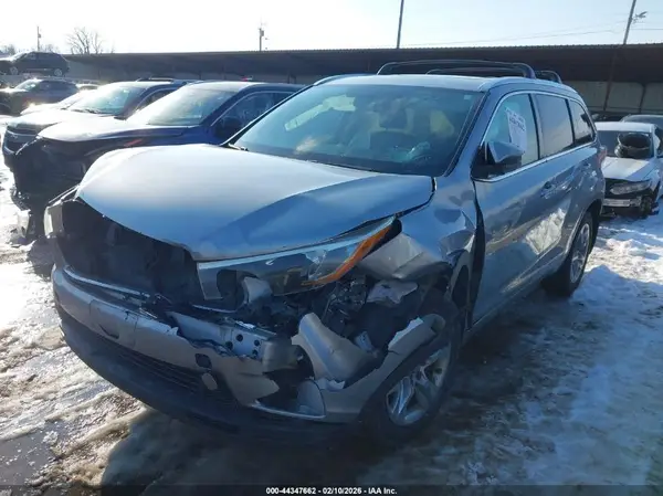 5TDDKRFH3GS287399 2016 TOYOTA HIGHLANDER - Image 2