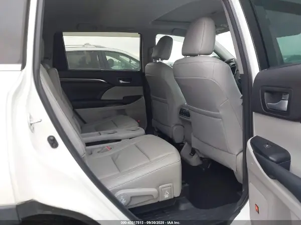 5TDDKRFH3GS290092 2016 TOYOTA HIGHLANDER - Image 8