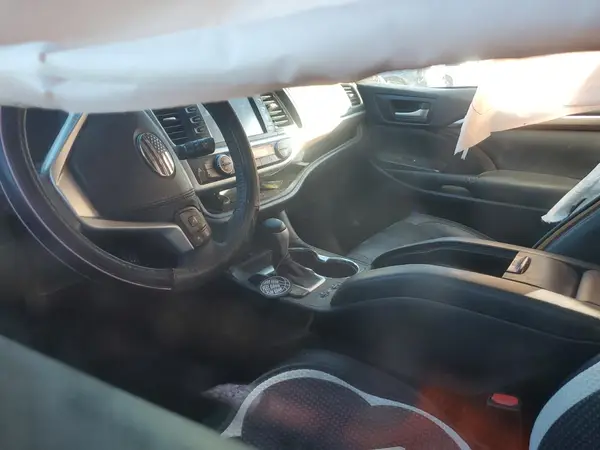 5TDDKRFH3GS291033 2016 TOYOTA HIGHLANDER - Image 8