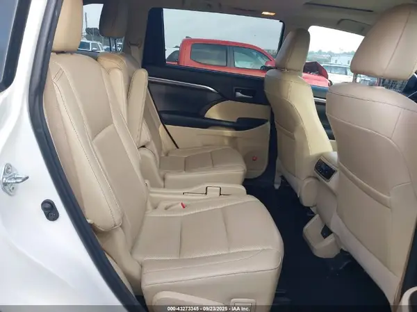 5TDDKRFH3GS292778 2016 TOYOTA HIGHLANDER - Image 8