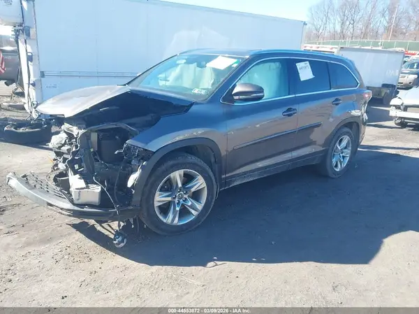 5TDDKRFH3GS319882 2016 TOYOTA HIGHLANDER - Image 2