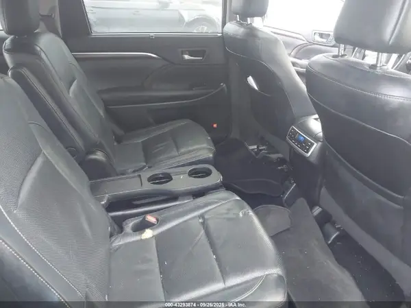5TDDKRFH3GS322992 2016 TOYOTA HIGHLANDER - Image 8