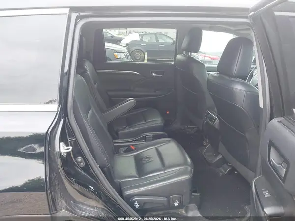 5TDDKRFH3GS333992 2016 TOYOTA HIGHLANDER - Image 8