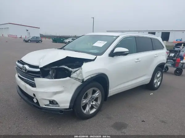 5TDDKRFH4GS274886 2016 TOYOTA HIGHLANDER - Image 2