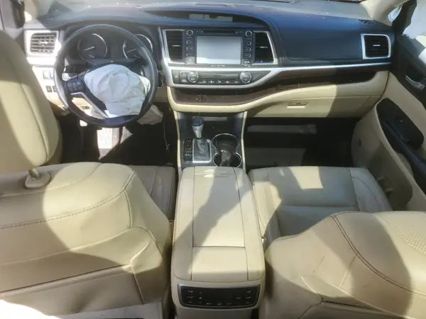 5TDDKRFH4GS284091 2016 TOYOTA HIGHLANDER - Image 8