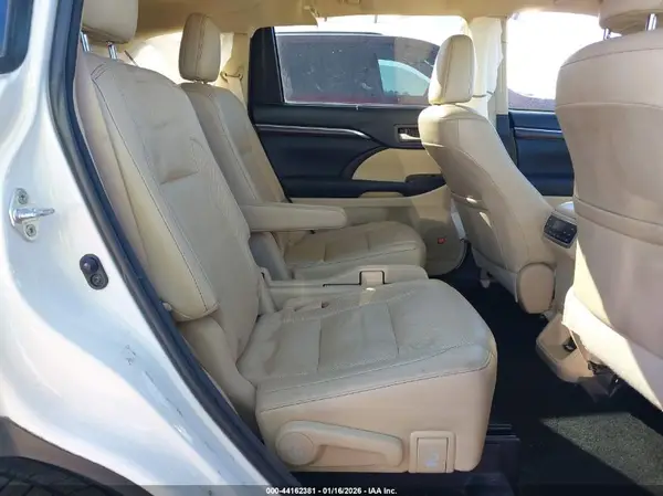 5TDDKRFH4GS304050 2016 TOYOTA HIGHLANDER - Image 8