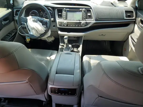 5TDDKRFH4GS312049 2016 TOYOTA HIGHLANDER - Image 8