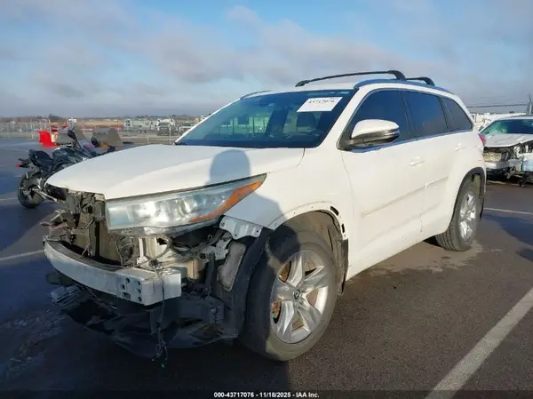 5TDDKRFH4GS323438 2016 TOYOTA HIGHLANDER - Image 2