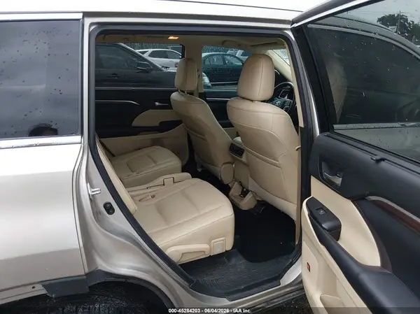 5TDDKRFH4GS337677 2016 TOYOTA HIGHLANDER - Image 8