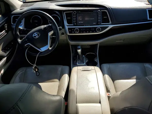 5TDDKRFH4GS340658 2016 TOYOTA HIGHLANDER - Image 8