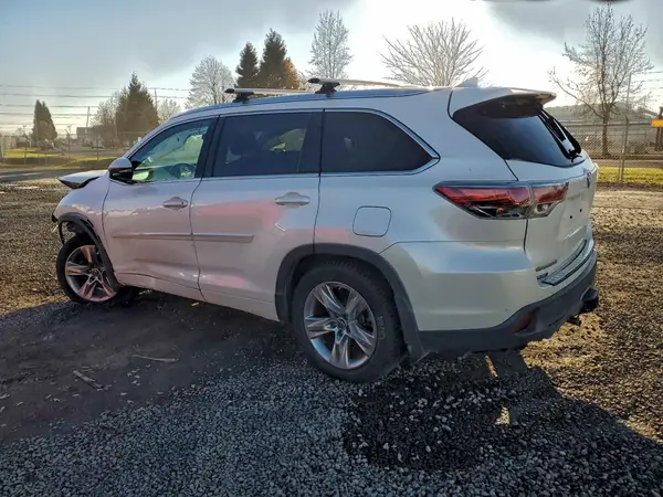 5TDDKRFH4GS340787 2016 TOYOTA HIGHLANDER - Image 2