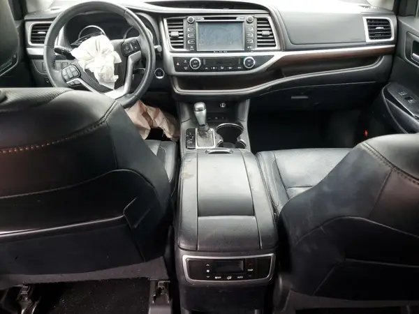 5TDDKRFH4GS340787 2016 TOYOTA HIGHLANDER - Image 8