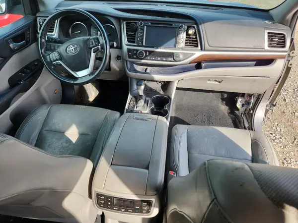 5TDDKRFH4GS347125 2016 TOYOTA HIGHLANDER - Image 8