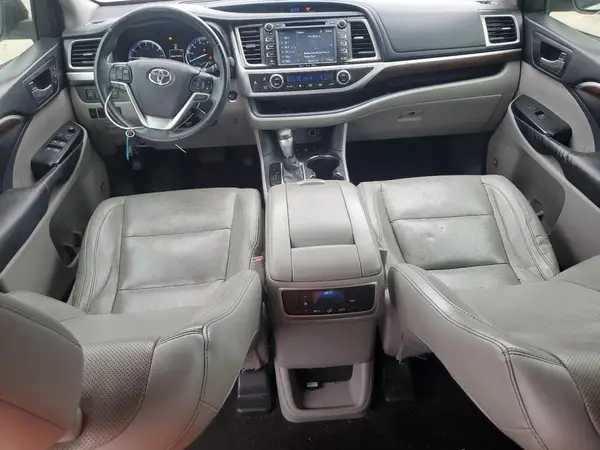 5TDDKRFH5GS262827 2016 TOYOTA HIGHLANDER - Image 8