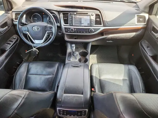 5TDDKRFH5GS291261 2016 TOYOTA HIGHLANDER - Image 8