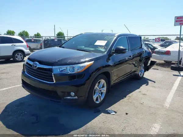 5TDDKRFH5GS292104 2016 TOYOTA HIGHLANDER - Image 2