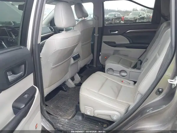 5TDDKRFH5GS300721 2016 TOYOTA HIGHLANDER - Image 8
