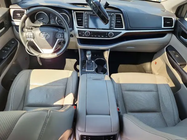 5TDDKRFH5GS301559 2016 TOYOTA HIGHLANDER - Image 8