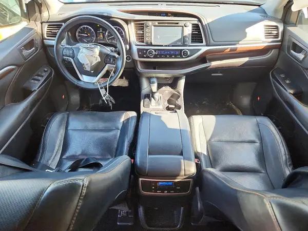 5TDDKRFH5GS302470 2016 TOYOTA HIGHLANDER - Image 8