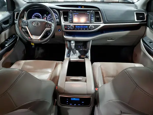 5TDDKRFH5GS317244 2016 TOYOTA HIGHLANDER - Image 8