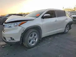 5TDDKRFH5GS320807 2016 TOYOTA HIGHLANDER