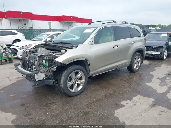 5TDDKRFH6GS226662 2016 TOYOTA HIGHLANDER - Image 2