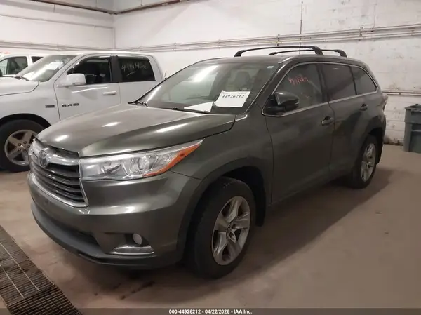 5TDDKRFH6GS259399 2016 TOYOTA HIGHLANDER - Image 2