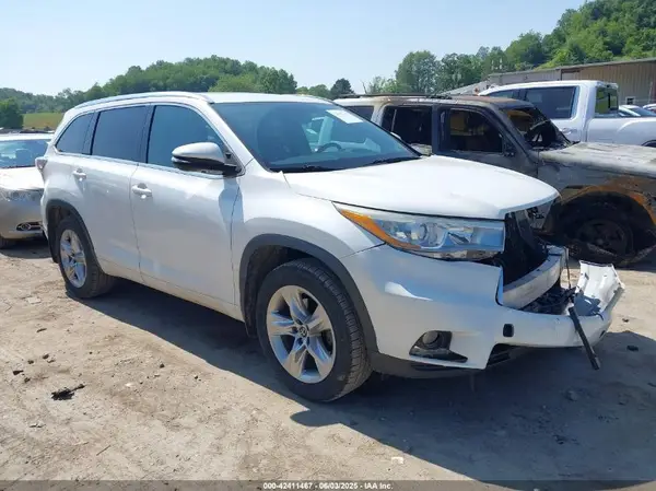 5TDDKRFH6GS264067 2016 TOYOTA HIGHLANDER - Image 1