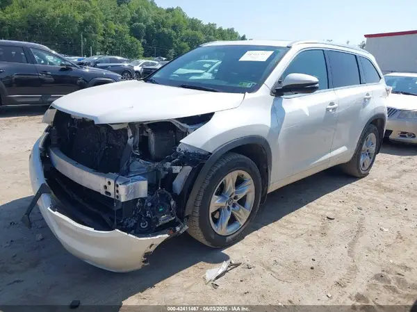 5TDDKRFH6GS264067 2016 TOYOTA HIGHLANDER - Image 2