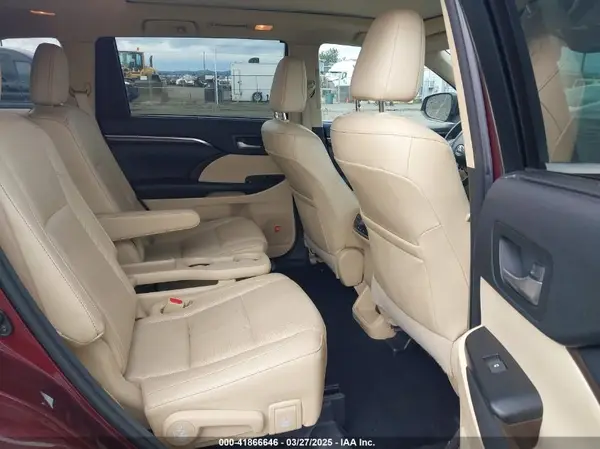 5TDDKRFH6GS269107 2016 TOYOTA HIGHLANDER - Image 8