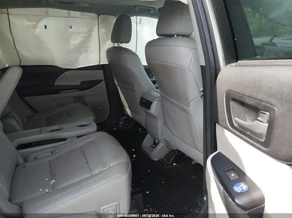 5TDDKRFH6GS273576 2016 TOYOTA HIGHLANDER - Image 8