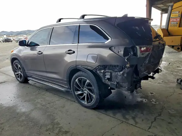 5TDDKRFH6GS274372 2016 TOYOTA HIGHLANDER - Image 2